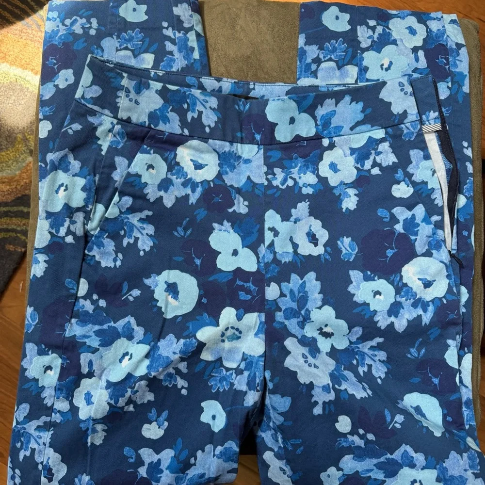 J. CREW 6 TALL Remi Blue Floral Re-Imagined Watercolor Pants Womens size 6T